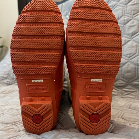 Hunter Orange and Green Patterned Boots - Picture 5 of 8